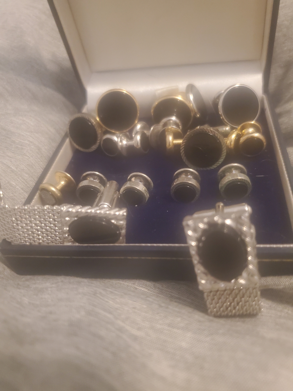 Trafalgar Sutton Genuine Onyx Cufflink & Tuxedo Stud Formal Set Bundle